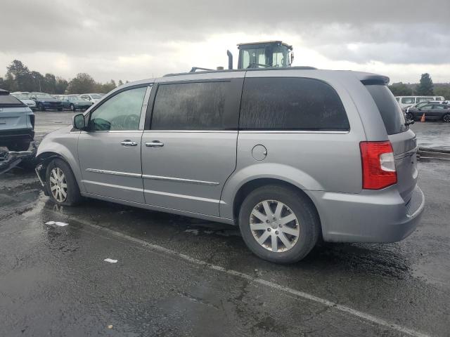 Photo 2 from auction – 2015 CHRYSLER TOWN & COU with VIN 2C4RC1BG4FR699355