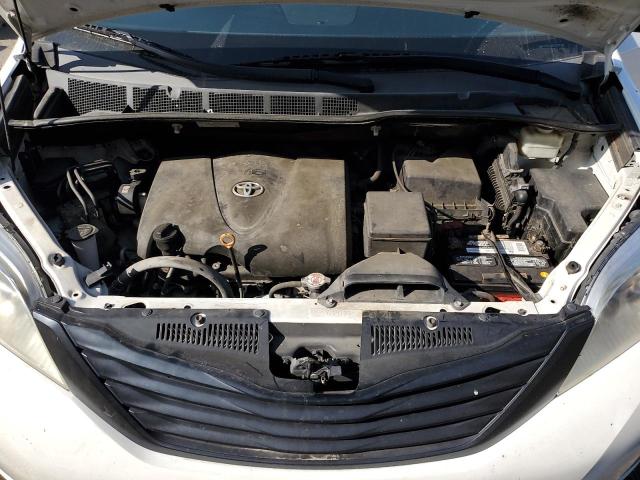 Photo 12 from auction – 2017 TOYOTA SIENNA with VIN 5TDZZ3DC5HS818108