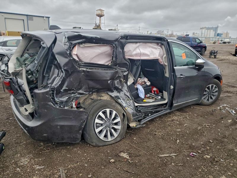 Photo 3 from auction – 2023 CHRYSLER PACIFICA with VIN 2C4RC1S78PR542395