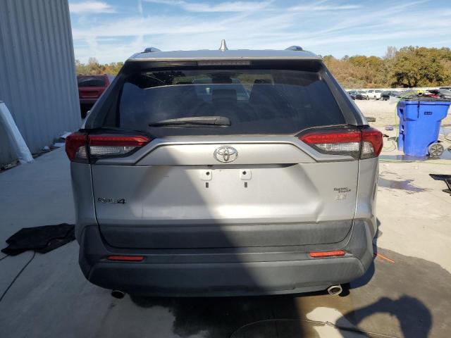 Photo 6 from auction – 2019 TOYOTA RAV4 LE with VIN JTMH1RFVXKD508561