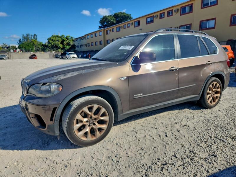 BMW X5 XDRIVE3 2013 with VIN 5UXZV4C51D0E11650 - Photo from auction