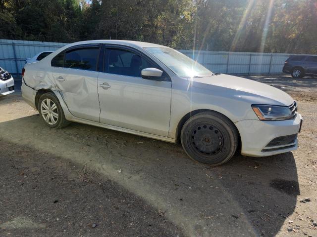 Photo 4 from auction – 2017 VOLKSWAGEN JETTA S with VIN 3VW2B7AJ4HM295340