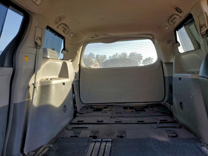 Photo 10 from auction – 2012 TOYOTA SIENNA SPO with VIN 5TDXK3DC4CS192653