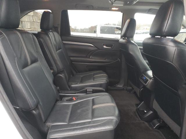 Photo 11 from auction – 2017 TOYOTA HIGHLANDER with VIN 5TDJZRFH4HS514857