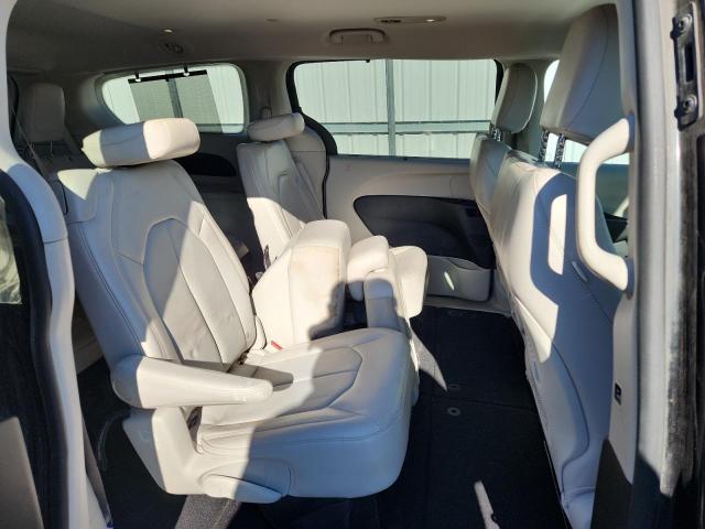 Photo 11 from auction – 2017 CHRYSLER PACIFICA T with VIN 2C4RC1BG3HR623354