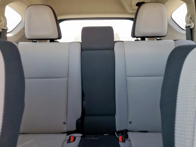 Photo 10 from auction – 2017 TOYOTA RAV4 XLE with VIN 2T3WFREVXHW353631
