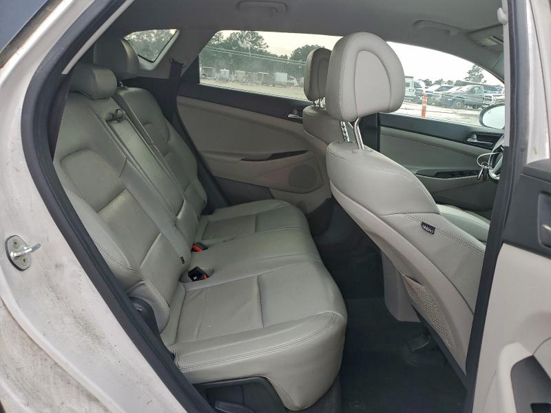 Photo 11 from auction – 2017 HYUNDAI TUCSON LIM with VIN KM8J3CA22HU297477