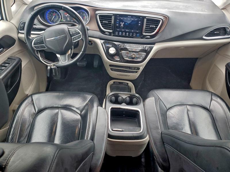 Photo 8 from auction – 2018 CHRYSLER PACIFICA T with VIN 2C4RC1EG0JR235273