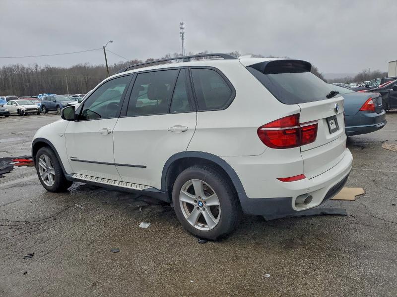 Photo 2 from auction – 2012 BMW X5 XDRIVE3 with VIN 5UXZW0C53CL668258