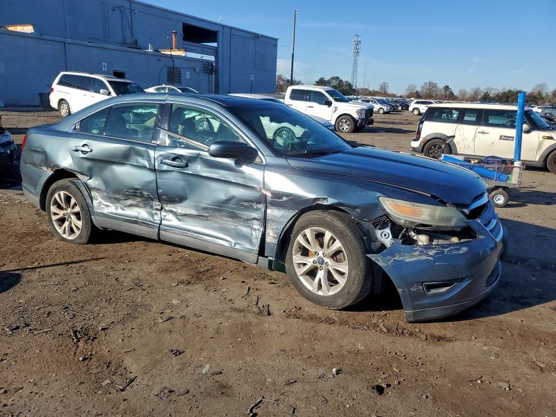 Photo 4 from auction – 2010 FORD TAURUS SEL with VIN 1FAHP2EW7AG143713