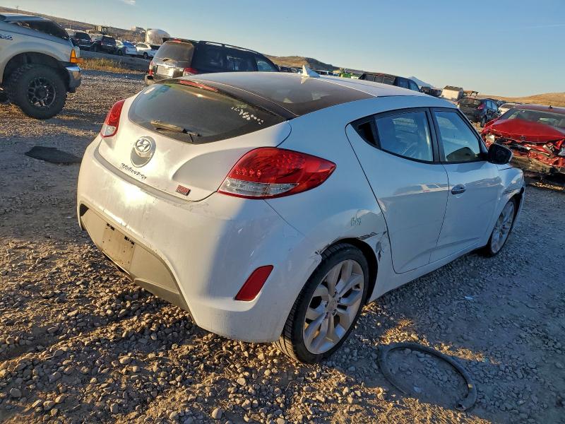 Photo 3 from auction – 2014 HYUNDAI VELOSTER with VIN KMHTC6AD4EU214929