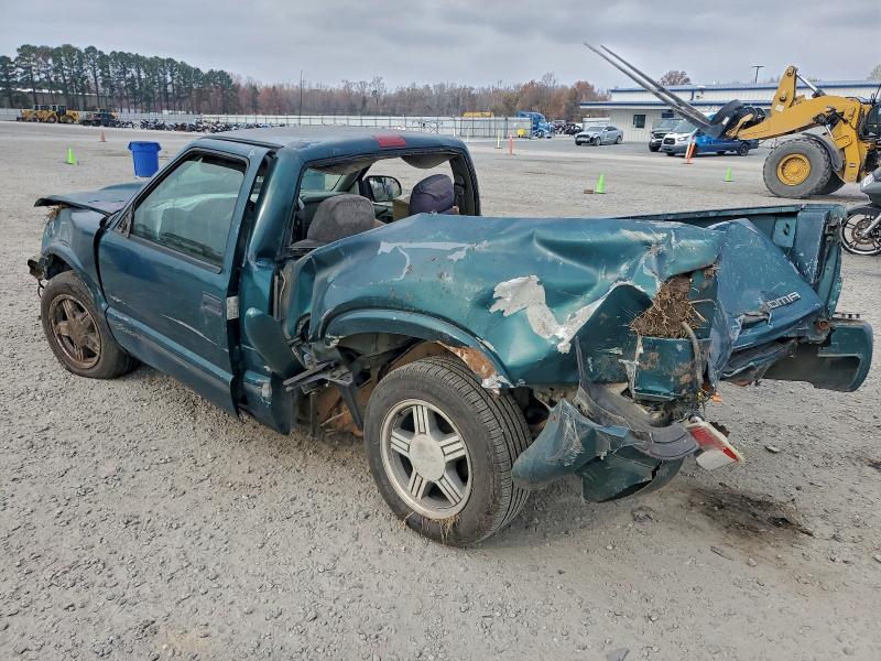 Photo 2 from auction – 1998 GMC SONOMA with VIN 1GTCS1442W8529891