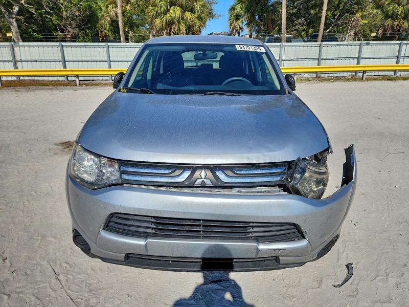Photo 5 from auction – 2014 MITSUBISHI OUTLANDER with VIN JA4AD2A34EZ006961