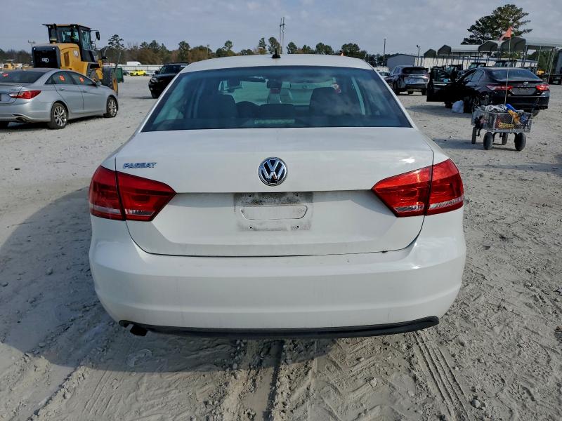 Photo 6 from auction – 2012 VOLKSWAGEN PASSAT S with VIN 1VWAH7A39CC097634