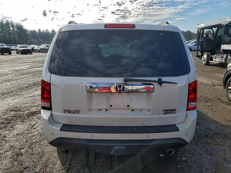 Photo 6 from auction – 2015 HONDA PILOT TOUR with VIN 5FNYF4H92FB013189