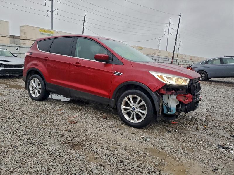 Photo 4 from auction – 2017 FORD ESCAPE SE with VIN 1FMCU9GD2HUC62634
