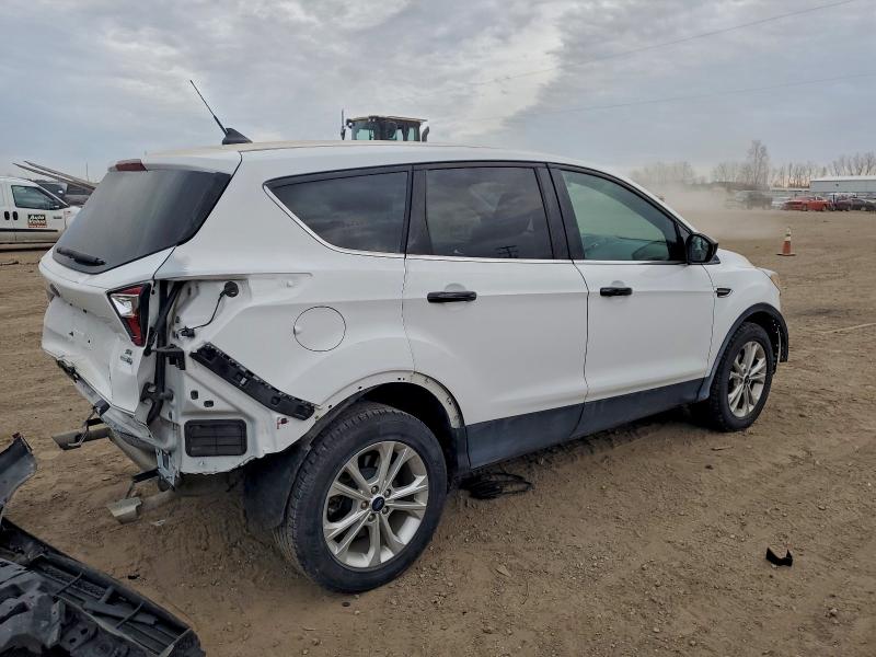 Photo 3 from auction – 2019 FORD ESCAPE SE with VIN 1FMCU9GD4KUA04476
