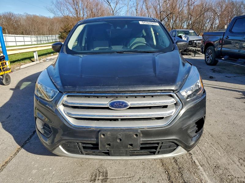 Photo 5 from auction – 2019 FORD ESCAPE SE with VIN 1FMCU9GD4KUC53473