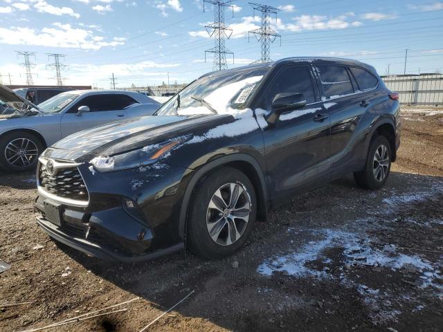 TOYOTA HIGHLANDER 2021 with VIN 5TDGZRBH2MS098012 - Photo from auction