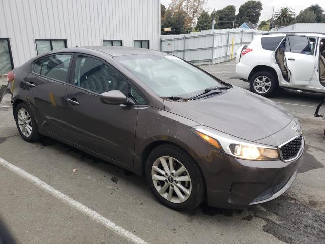 Photo 4 from auction – 2017 KIA FORTE LX with VIN 3KPFL4A7XHE015189