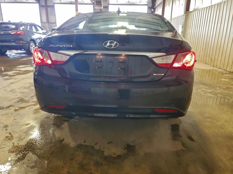 Photo 6 from auction – 2011 HYUNDAI SONATA SE with VIN 5NPEC4AC1BH123924