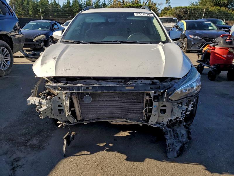 Photo 5 from auction – 2018 SUBARU CROSSTREK with VIN JF2GTABC8JH233759