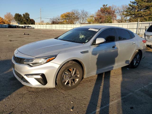 Photo 1 from auction – 2019 KIA OPTIMA with VIN 5XXGT4L39KG359643