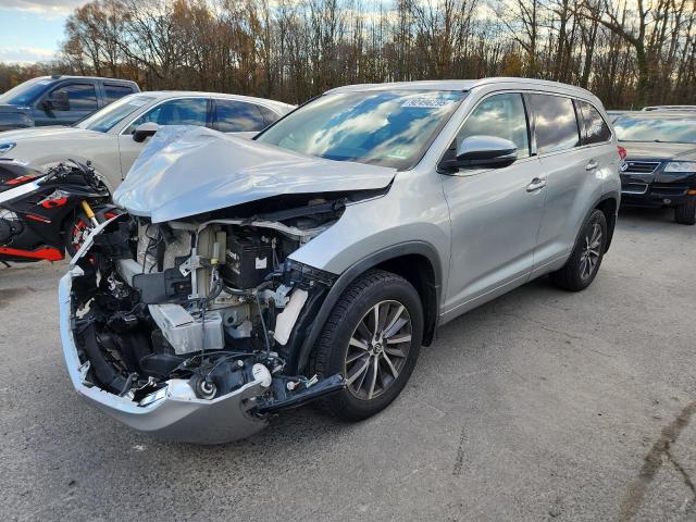 TOYOTA HIGHLANDER 2018 with VIN 5TDJZRFH0JS534190 - Photo from auction