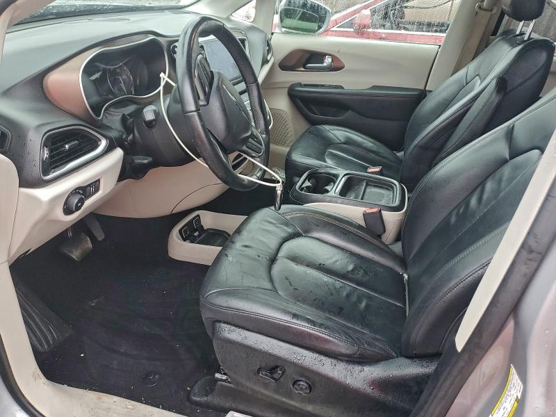 Photo 7 from auction – 2017 CHRYSLER PACIFICA T with VIN 2C4RC1BG2HR810018
