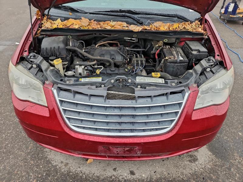 Photo 12 from auction – 2010 CHRYSLER TOWN & COU with VIN 2A4RR8D16AR395074