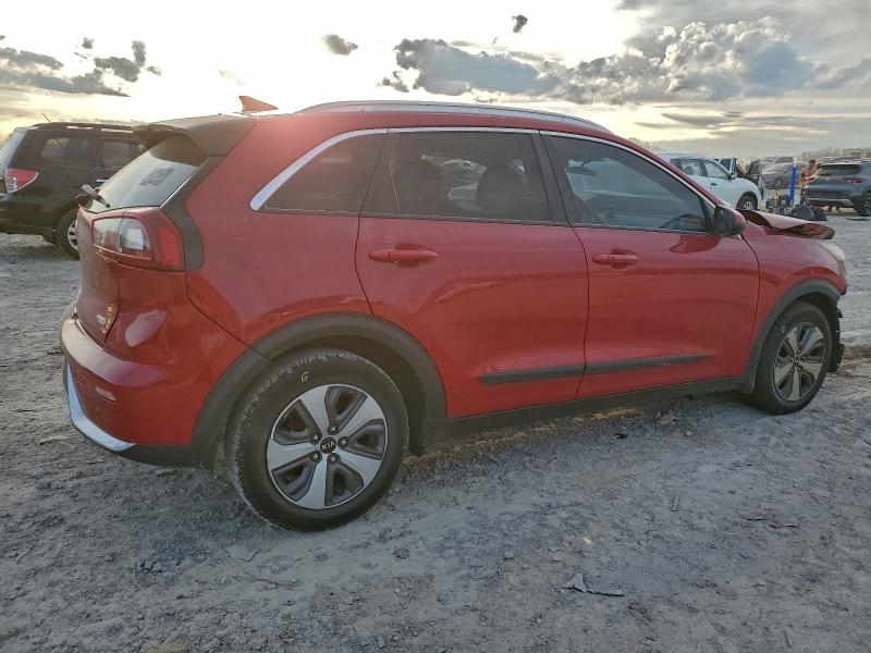 Photo 3 from auction – 2017 KIA NIRO FE with VIN KNDCB3LC0H5104064