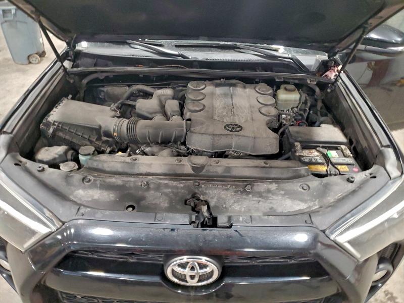 Photo 12 from auction – 2015 TOYOTA 4RUNNER SR with VIN JTEBU5JR5F5273658