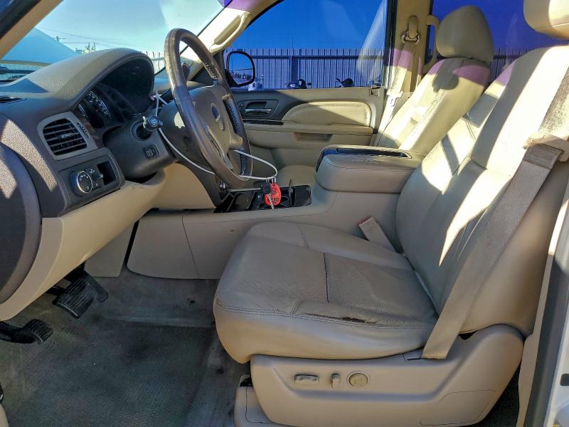 Photo 7 from auction – 2013 GMC YUKON DENA with VIN 1GKS2EEFXDR211872