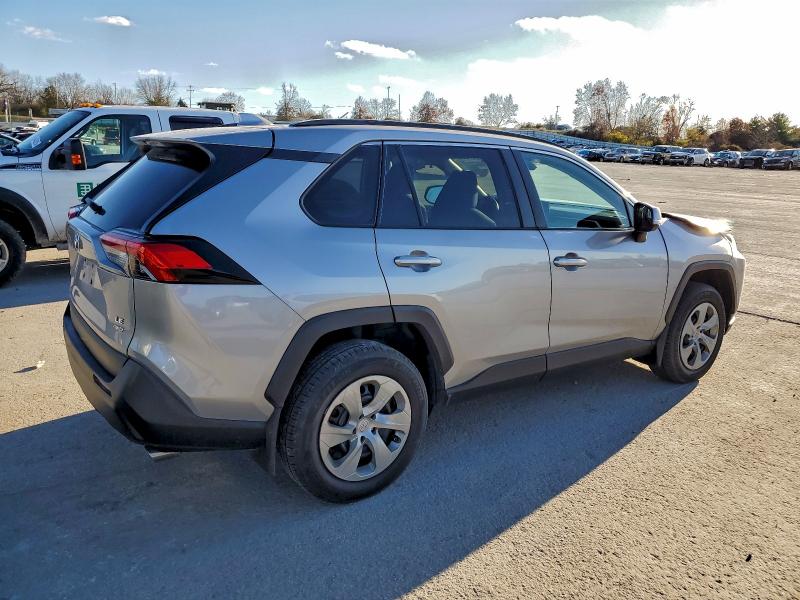 Photo 3 from auction – 2021 TOYOTA RAV4 LE with VIN 2T3G1RFV6MW156788
