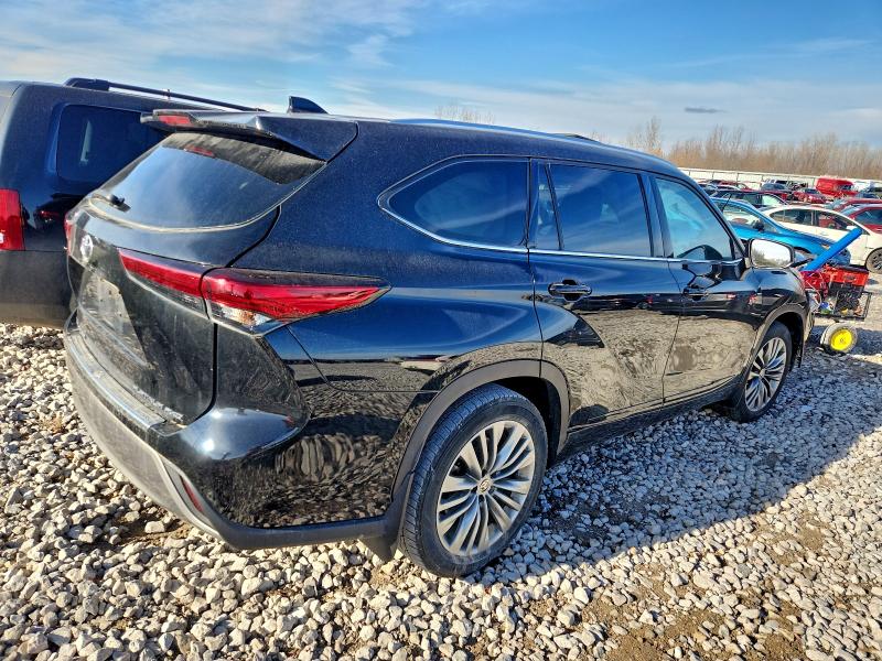 Photo 3 from auction – 2021 TOYOTA HIGHLANDER with VIN 5TDFZRBH8MS071134