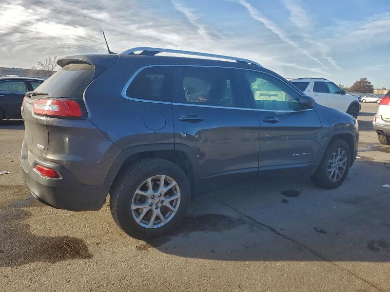 Photo 3 from auction – 2017 JEEP CHEROKEE L with VIN 1C4PJMCBXHW602350