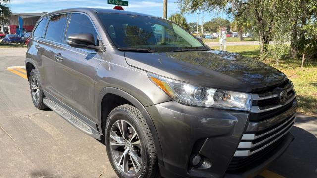 TOYOTA HIGHLANDER 2019 with VIN 5TDZZRFH8KS339569 - Photo from auction