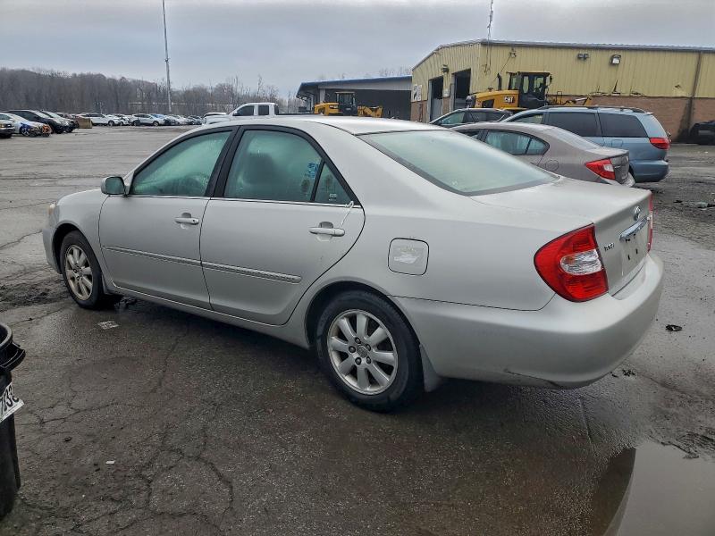 Photo 2 from auction – 2004 TOYOTA CAMRY LE with VIN 4T1BF30K14U568620