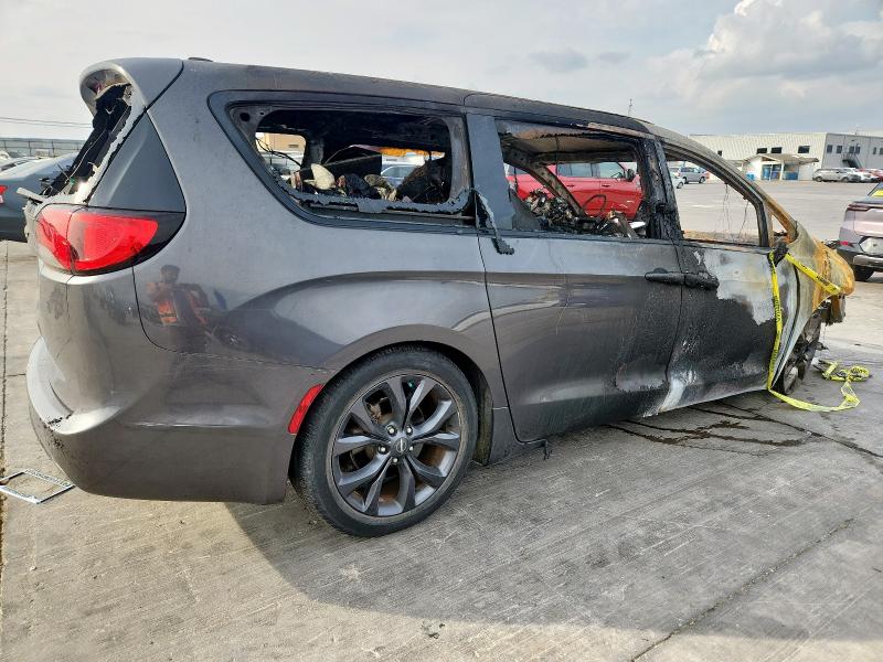 Photo 3 from auction – 2019 CHRYSLER PACIFICA with VIN 2C4RC1FG2KR702788