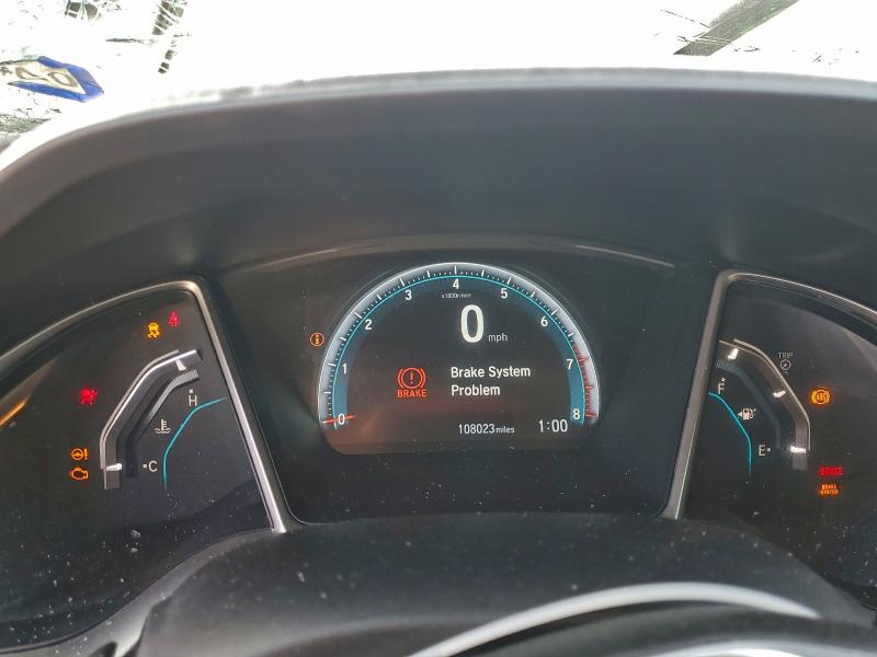 Photo 9 from auction – 2018 HONDA CIVIC EX with VIN 19XFC2F78JE007630