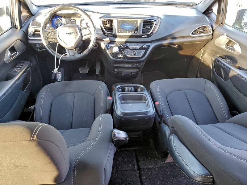 Photo 8 from auction – 2019 CHRYSLER PACIFICA T with VIN 2C4RC1FG1KR638758