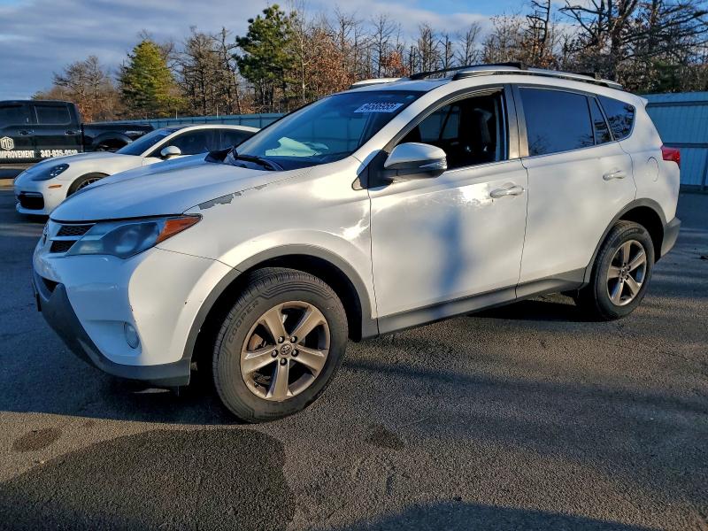 TOYOTA RAV4 XLE 2015 with VIN 2T3RFREV0FW369668 - Photo from auction