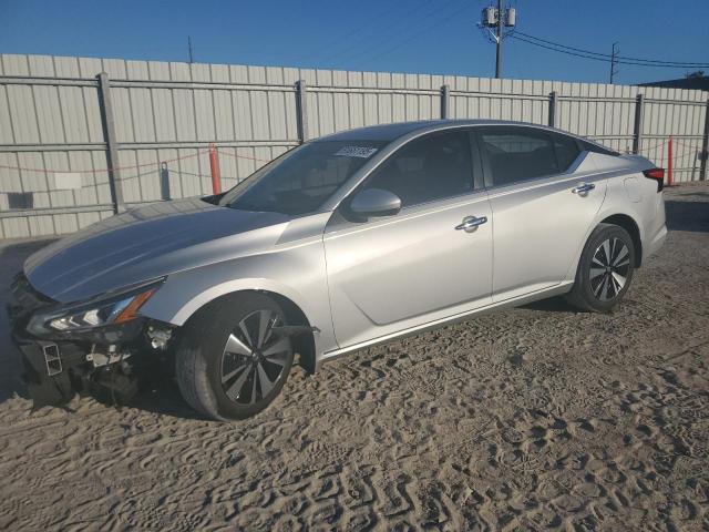 NISSAN ALTIMA SV 2022 with VIN 1N4BL4DV8NN358671 - Photo from auction