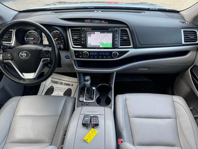 Photo 10 from auction – 2018 TOYOTA HIGHLANDER with VIN 5TDJGRFH1JS037638