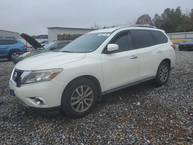 NISS PATHFINDER 2015 with VIN 5N1AR2MN0FC705752 - Photo from auction