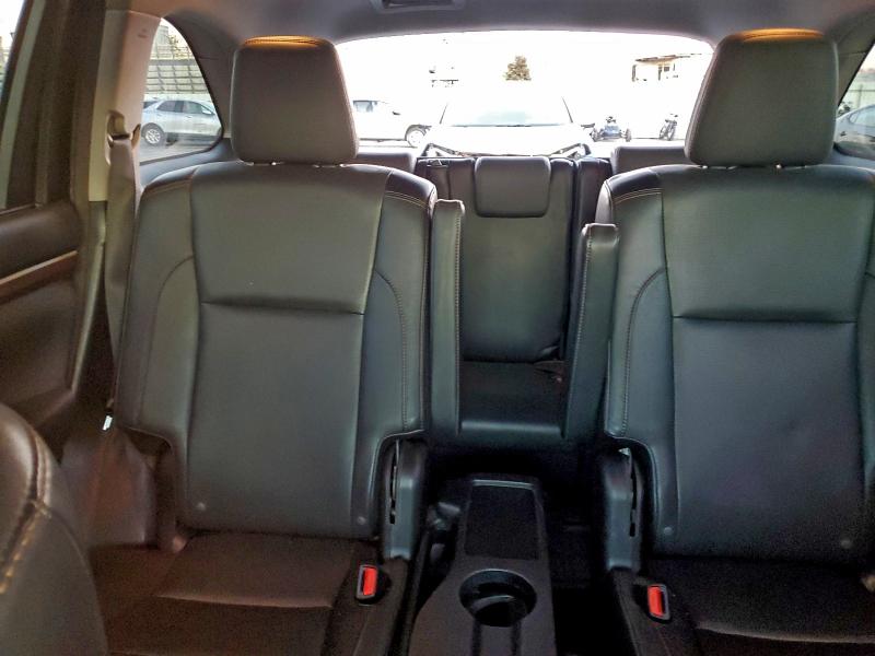 Photo 10 from auction – 2016 TOYOTA HIGHLANDER with VIN 5TDDKRFH2GS245192