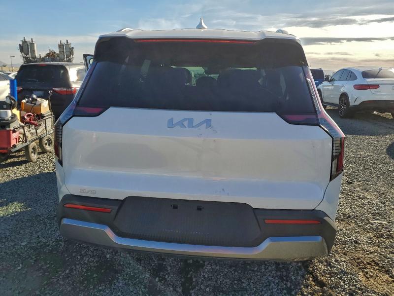 Photo 6 from auction – 2024 KIA EV9 WIND with VIN KNDAFFS52R6040993