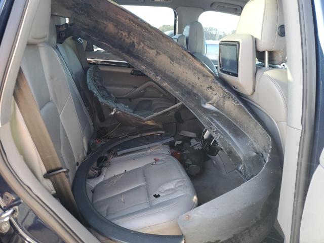 Photo 11 from auction – 2012 PORSCHE CAYENNE with VIN WP1AA2A23CLA04770