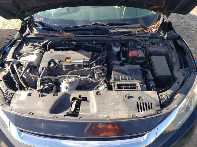 Photo 11 from auction – 2017 HONDA CIVIC EX with VIN 19XFC2F70HE216371