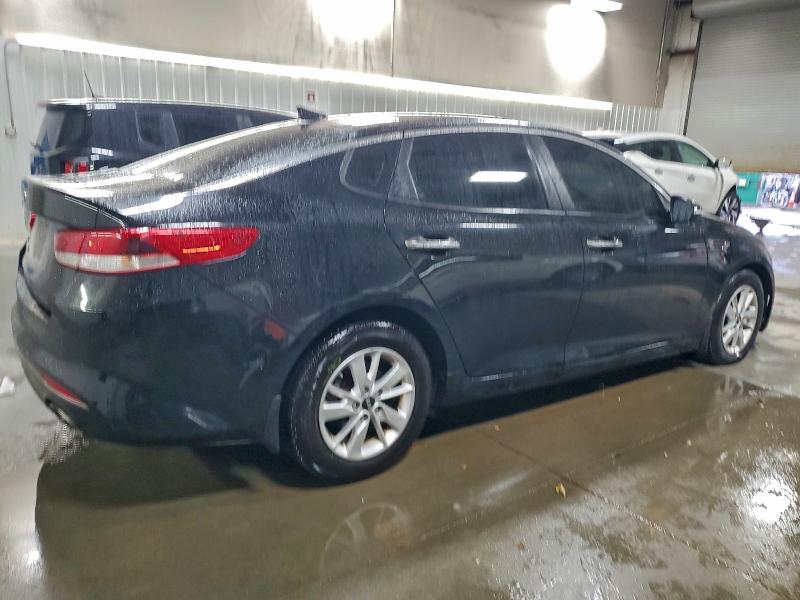 Photo 3 from auction – 2016 KIA OPTIMA LX with VIN 5XXGT4L32GG030399